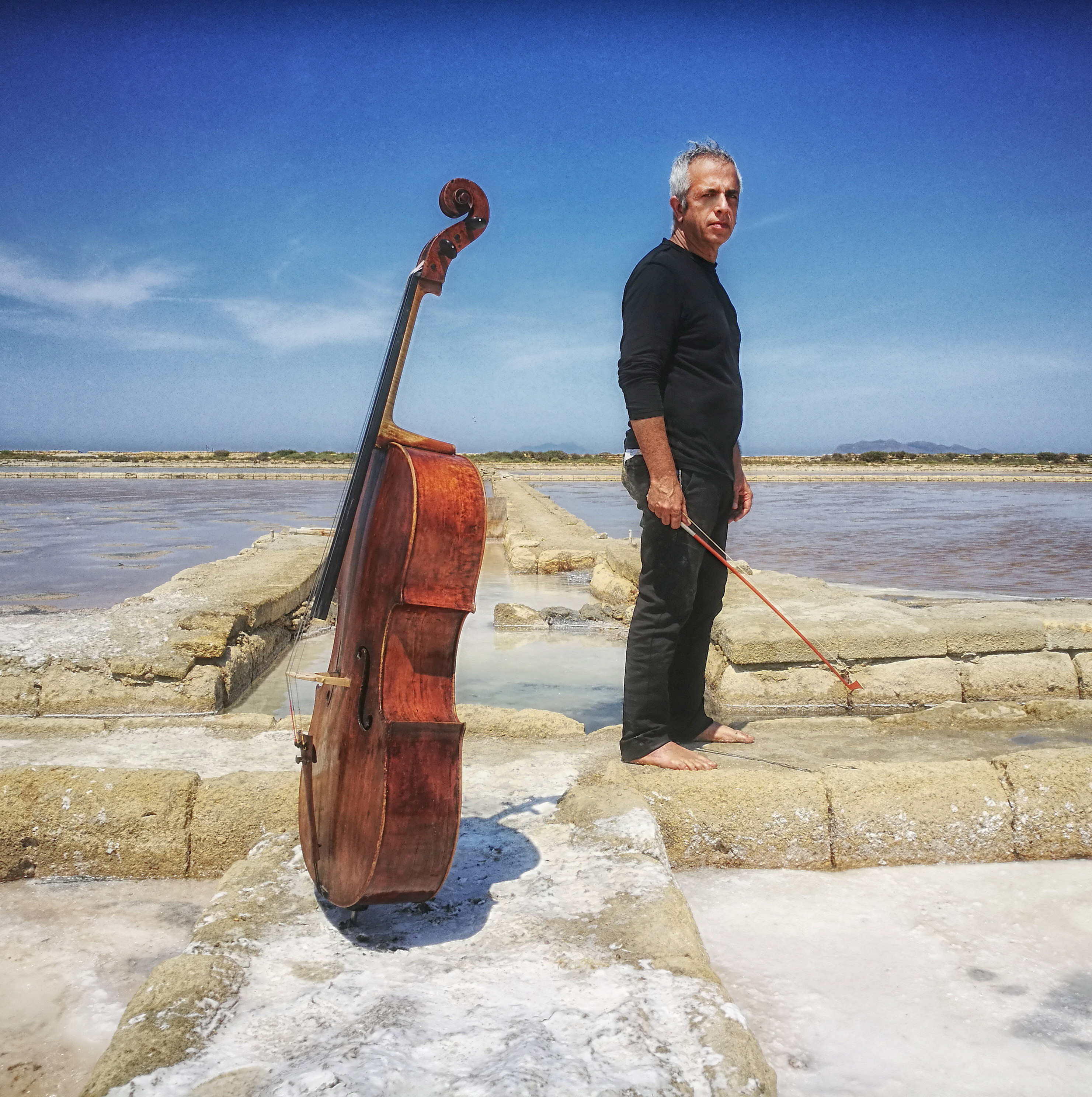 Protagonista dell’11° concerto è Giovanni Sollima, superstar del violoncello