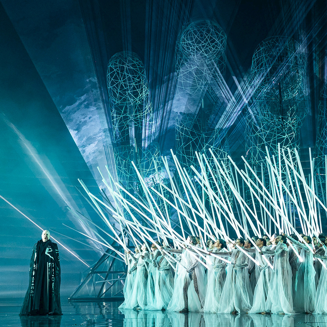 Aida, the Undisputed Star of the Arena Returns in the 'Crystal' Attire designed by Stefano Poda